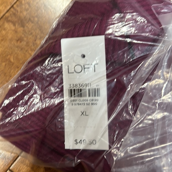 NWT LOFT Pleated Sleeve Turtleneck Top - Picture 4 of 5